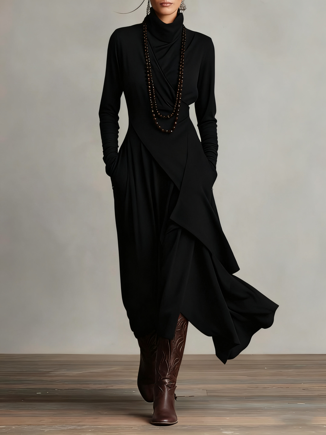 Aurelia | Vestito maxi plissettato asimmetrico con colletto alto