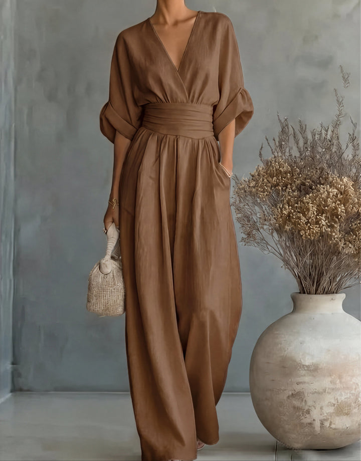 Kira | Tuta elegante e raffinata con scollo a V