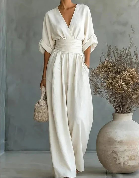 Kira | Tuta elegante e raffinata con scollo a V